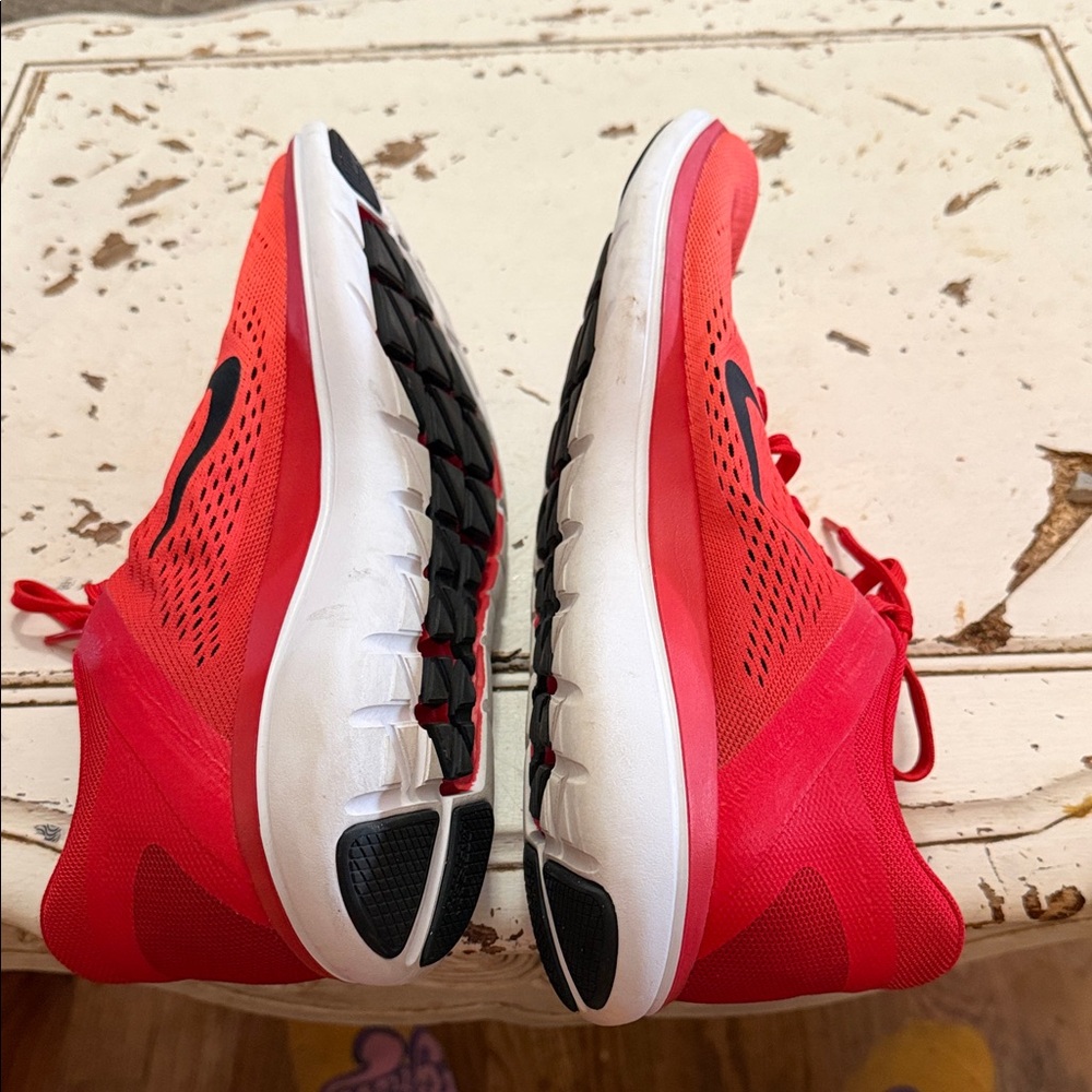 Nike Men’s Flex 2016 Run Shoes - Picture 7 of 8